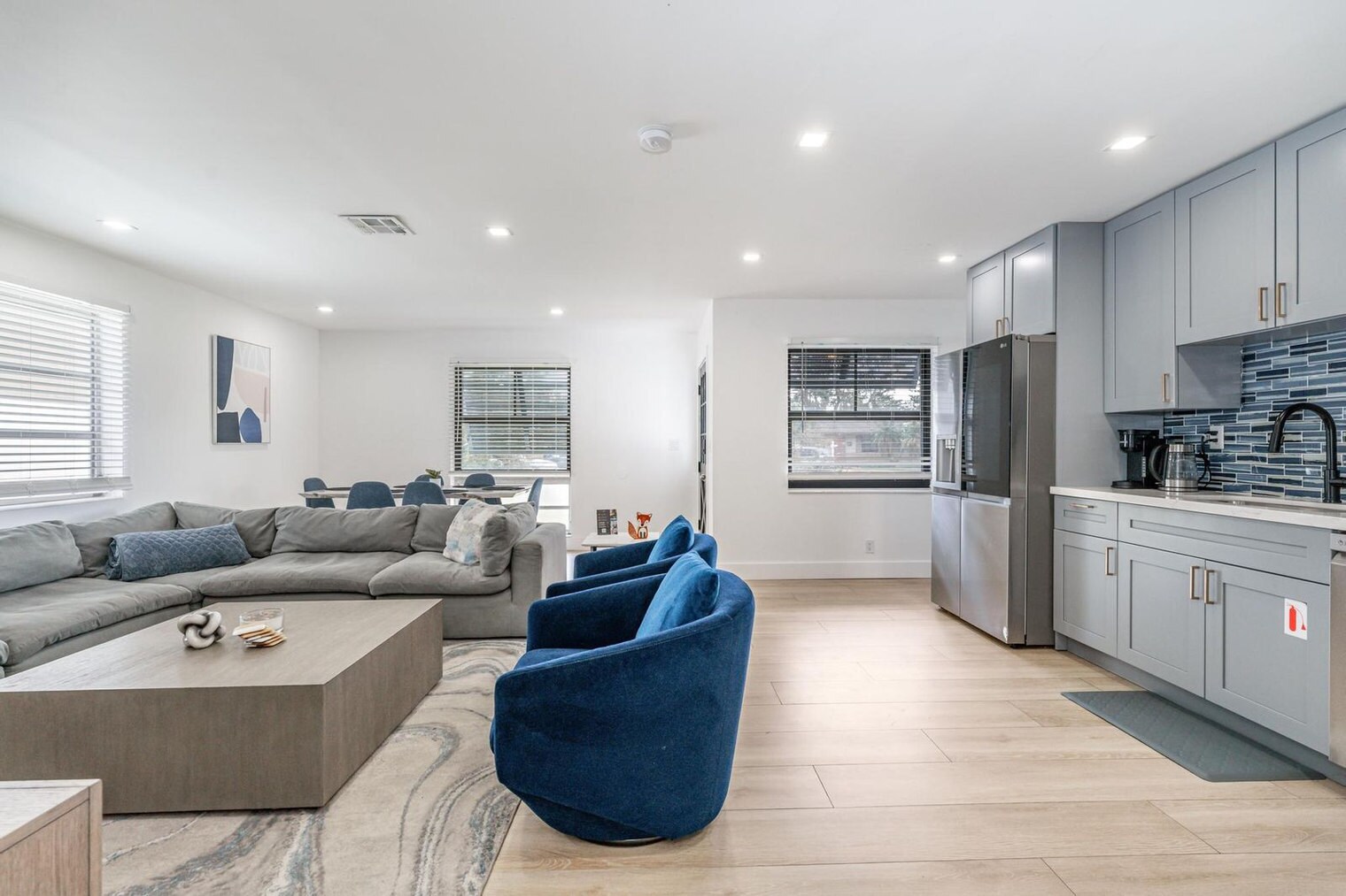 Building Photo - 825-827 Southwest 14th Street-SI FL1-ID1475658P