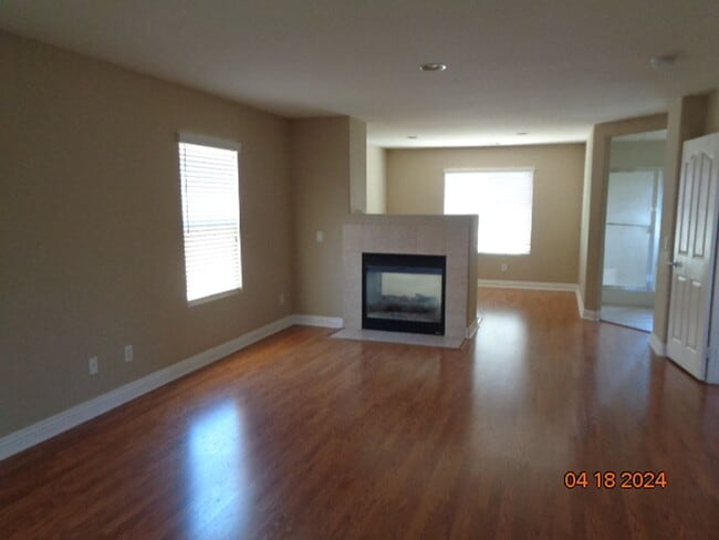 Building Photo - Large West Lancaster 2 Story Built in 2004 with 3638 sq. ft.