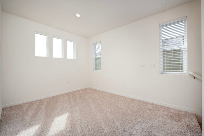 Building Photo - 4798 Tilly Dr