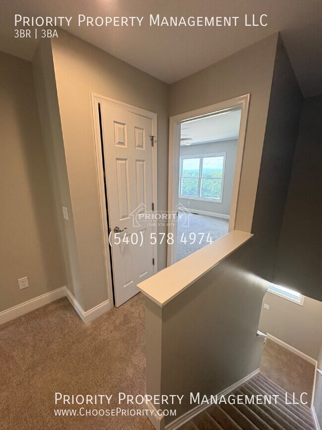 Building Photo - 751 Zephyr Dr