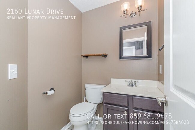 Building Photo - 2160 Lunar Dr