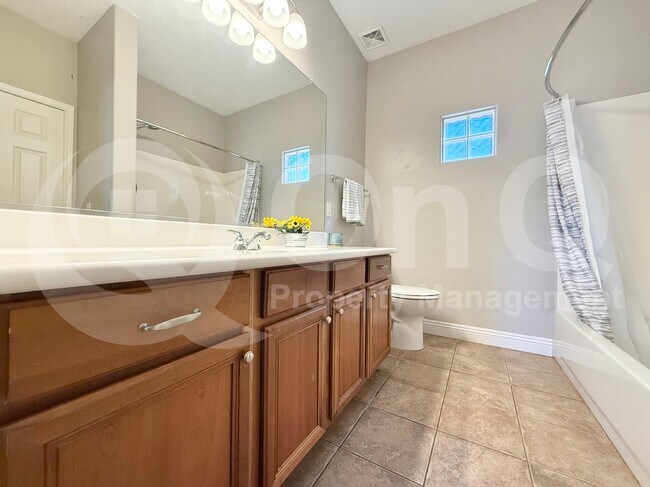 Building Photo - 2049 W Periwinkle Way