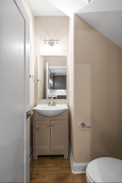 Building Photo - 1907 Gracie Bug Lp