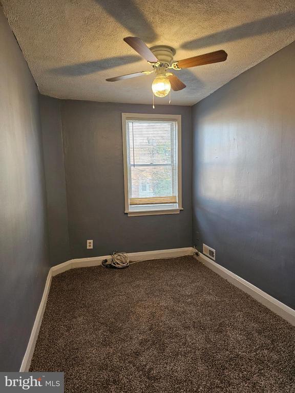 Building Photo - 3238 Westmont Ave