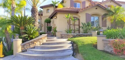 Building Photo - Solar/Pool/Spa/Water fall BBQ outdoor Pizz...