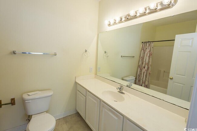 Building Photo - 121 Ashley Park Dr