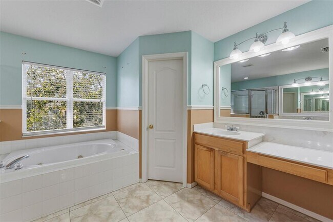 Building Photo - 7310 Brightwater Oaks Dr