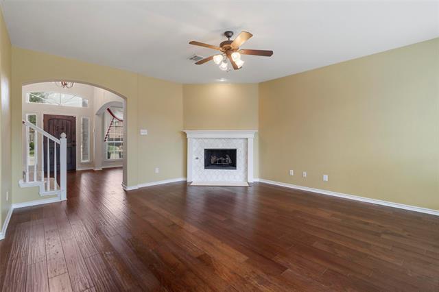 Building Photo - 8700 La Quinta Lane