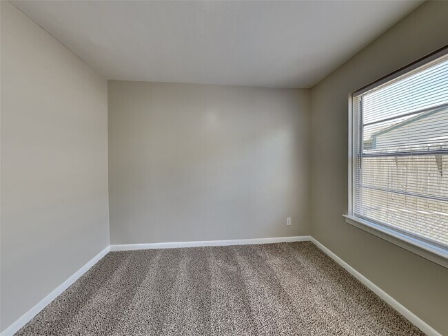 Building Photo - 3808 Washington St