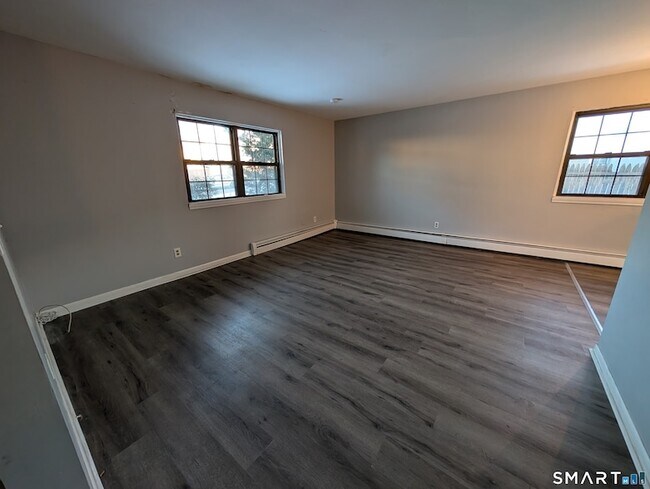 Building Photo - 21 Enid St