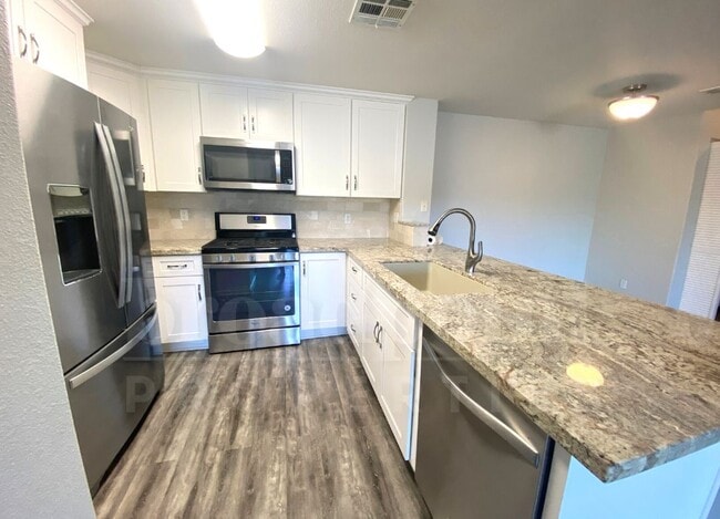 Building Photo - 31295 Taylor Ln