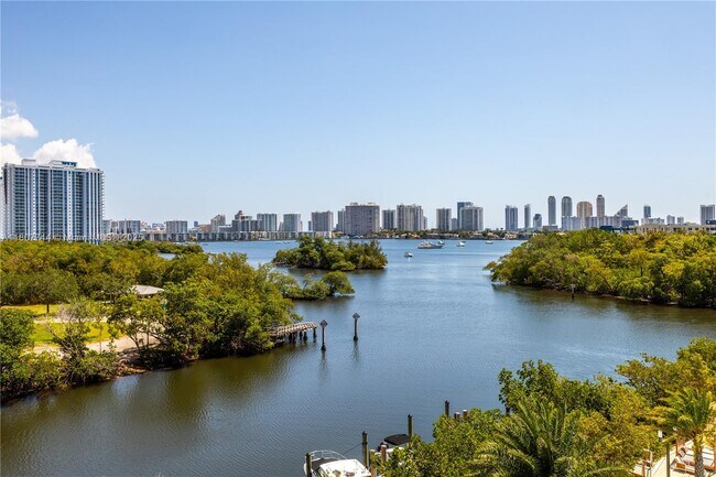 Building Photo - 16385 Biscayne Blvd