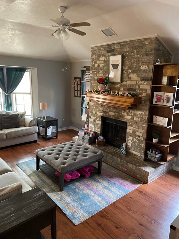 Building Photo - 4001 Windfree Dr