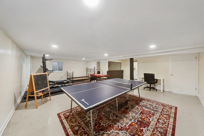 Building Photo - 1663 Longvalley Dr