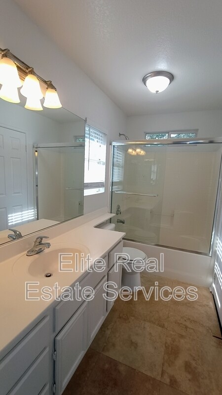 Building Photo - 1866 Via Capri St