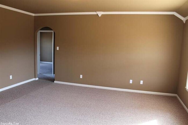 Building Photo - 159 Harvick Cir