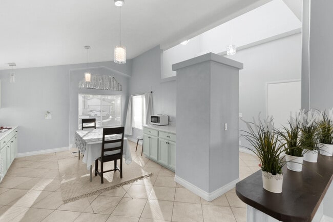 Building Photo - 47800 Madison St