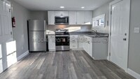 Building Photo - 906 White Pine Dr