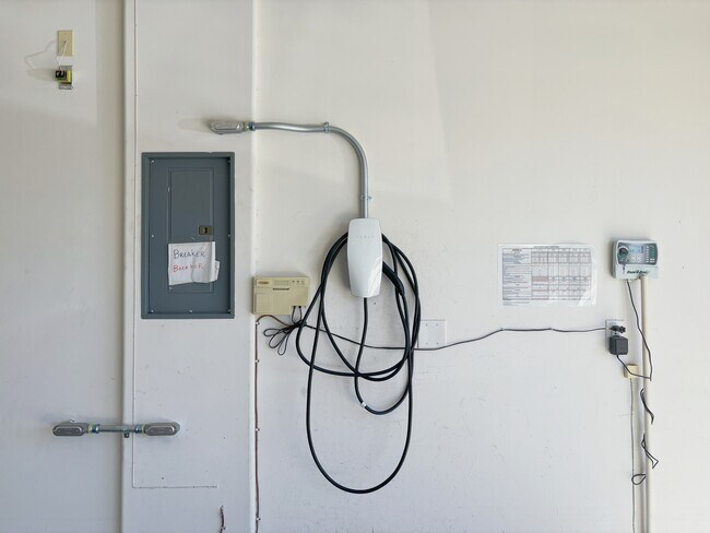 Building Photo - 8010 Bodie Island Ct