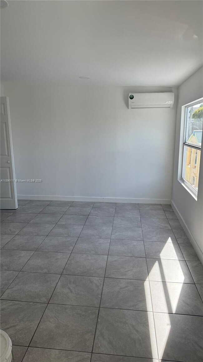 Building Photo - 12764 SW 46th Ln