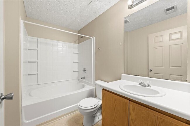 Building Photo - 9202 Fairington Ridge Cir