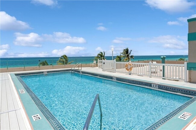 Building Photo - 201 Van Buren St