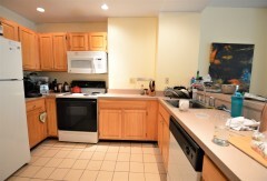 Building Photo - 1402 Beacon St