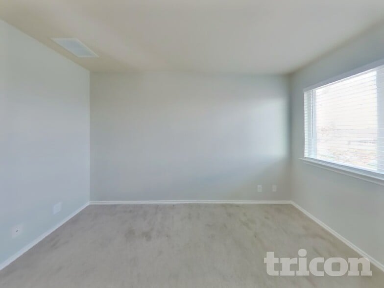 Building Photo - 18521 Mammoth Cave Blvd