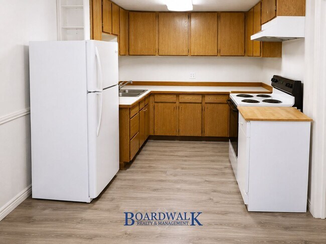 Building Photo - 432 E 400 S