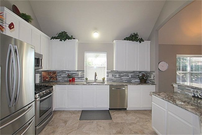 Building Photo - 3204 Kyle Ct