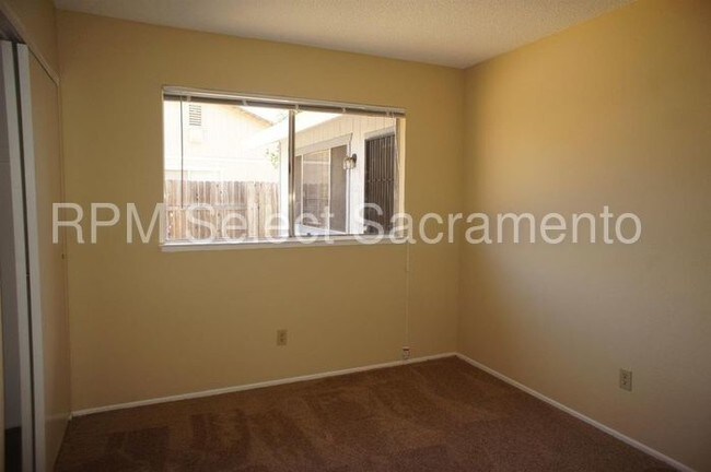 Building Photo - 5277 Eden View Dr