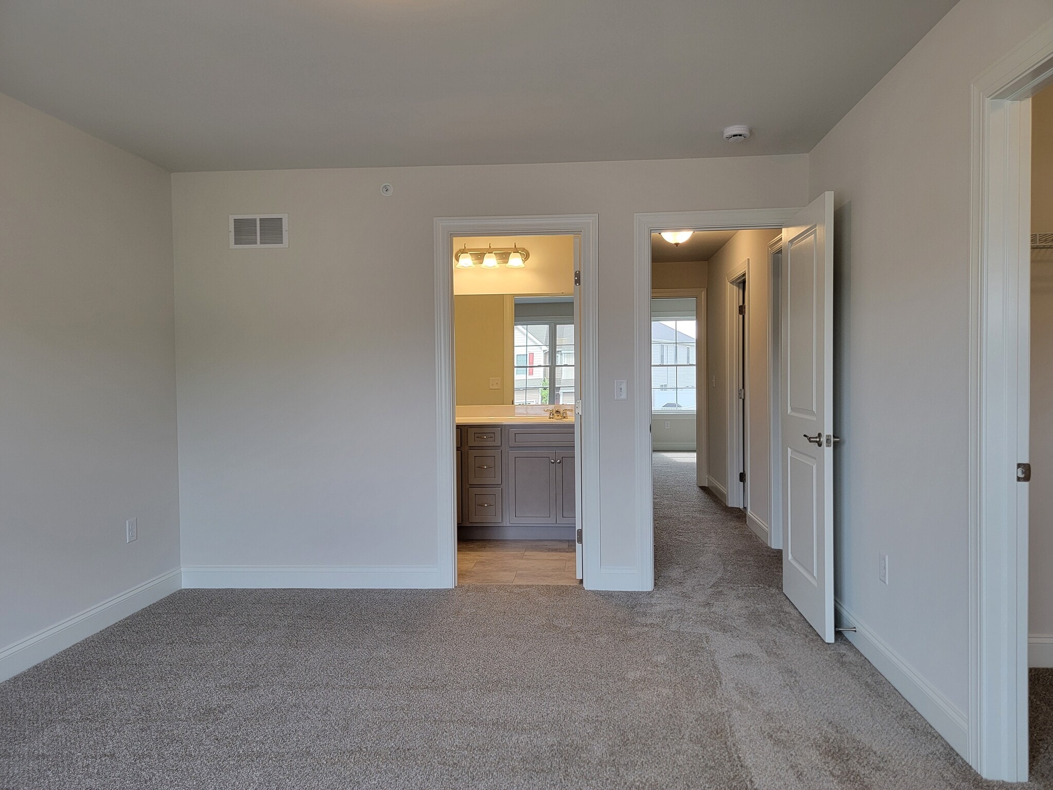 Building Photo - 109 Magnolia Dr