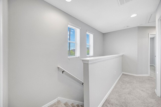 Building Photo - 6705 Holly Health Dr