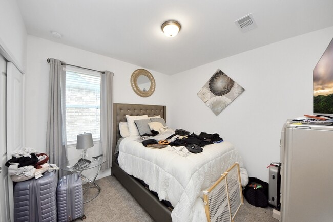 Building Photo - 9447 Klein Ln