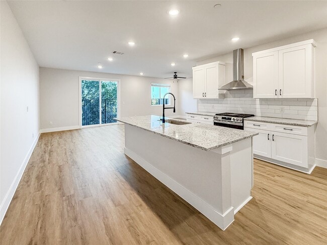 Building Photo - 5605 Mobeetie Lp