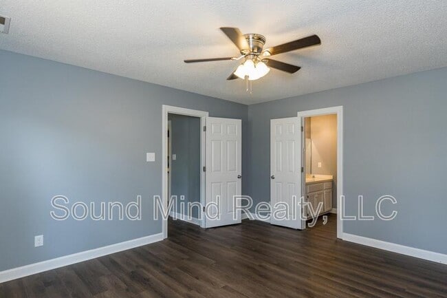 Building Photo - 2145 Tanglewood Rd