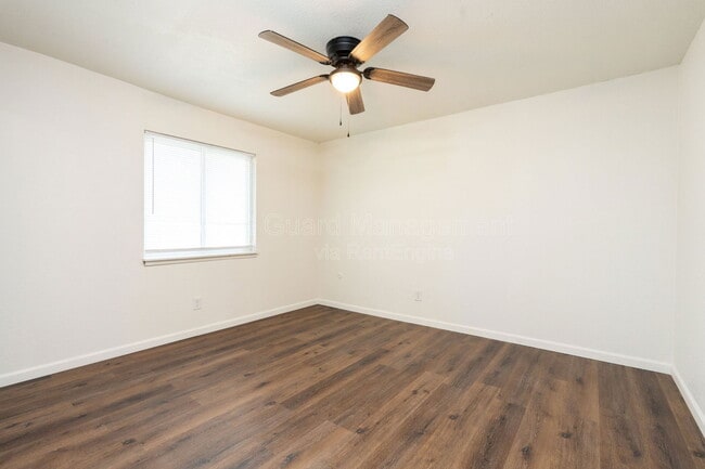 Building Photo - 750 W Dayton Ave