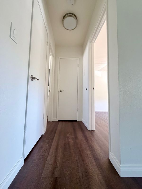 Building Photo - 1021 San Andres St