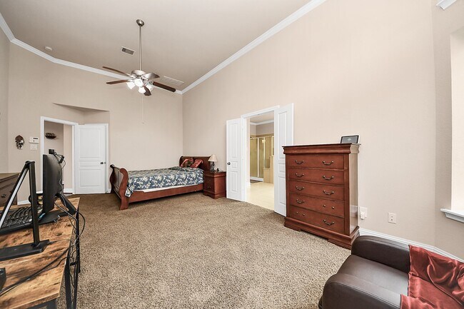 Building Photo - 22719 Shieldhall Ln