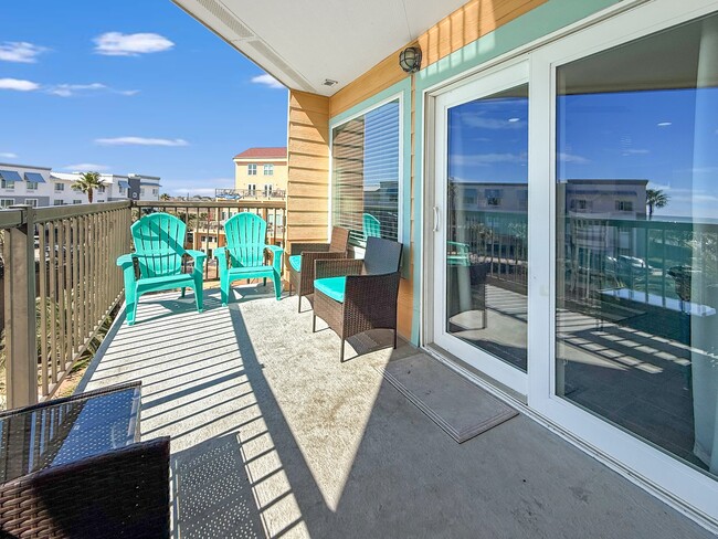 Building Photo - 9520 Seawall Blvd