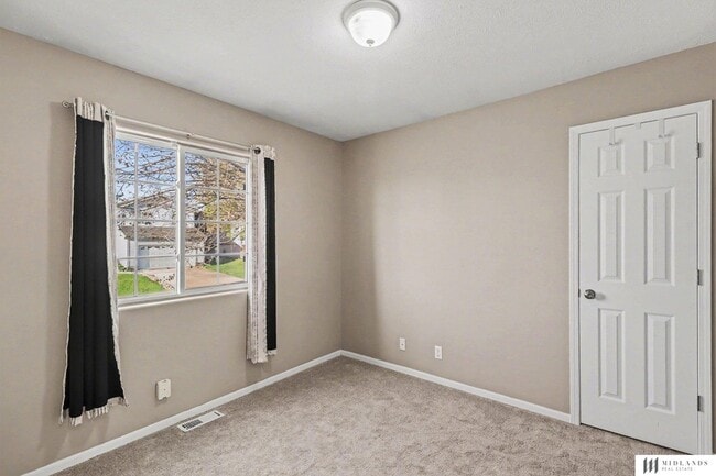 Building Photo - 11612 Monroe St