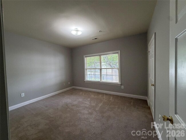 Building Photo - 21230 Hickory St