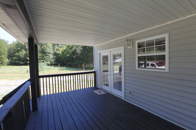Building Photo - 1042 Murray-Kittrell Rd