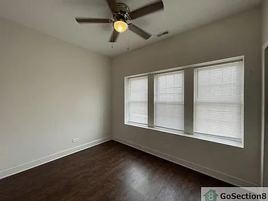 Building Photo - 8246 S Racine Ave