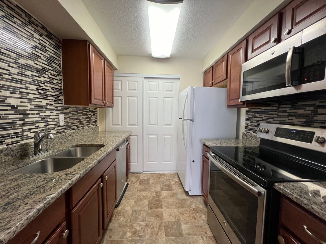 Building Photo - 506 Orange Dr