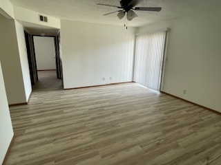 #17 Living Room - Prairie View Apartments