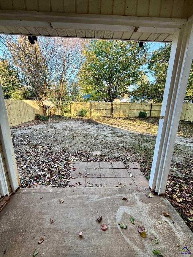 Building Photo - 126 Kensington Cir