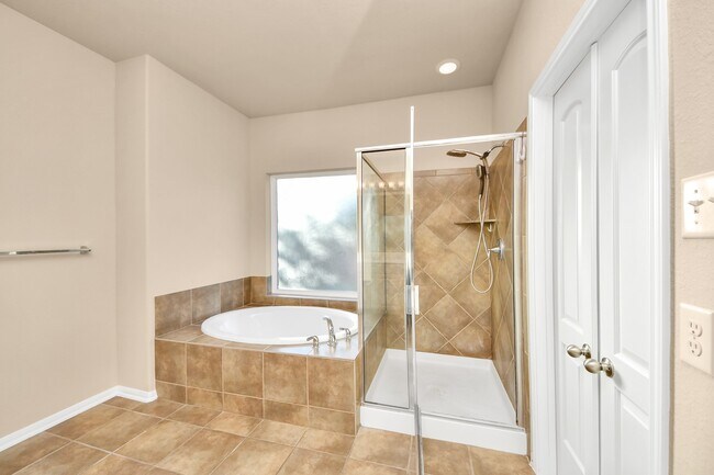 Building Photo - 19003 Piper Hill Ln