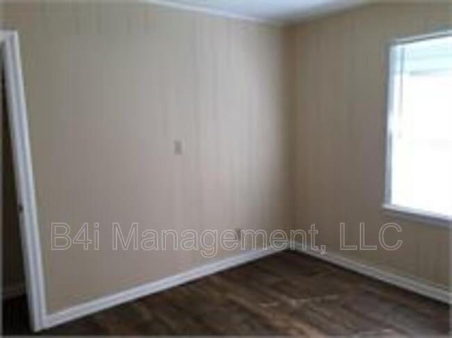 Building Photo - 1108 George Cir