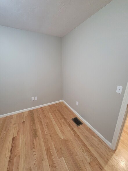 Office Space - 16 Fields Ave